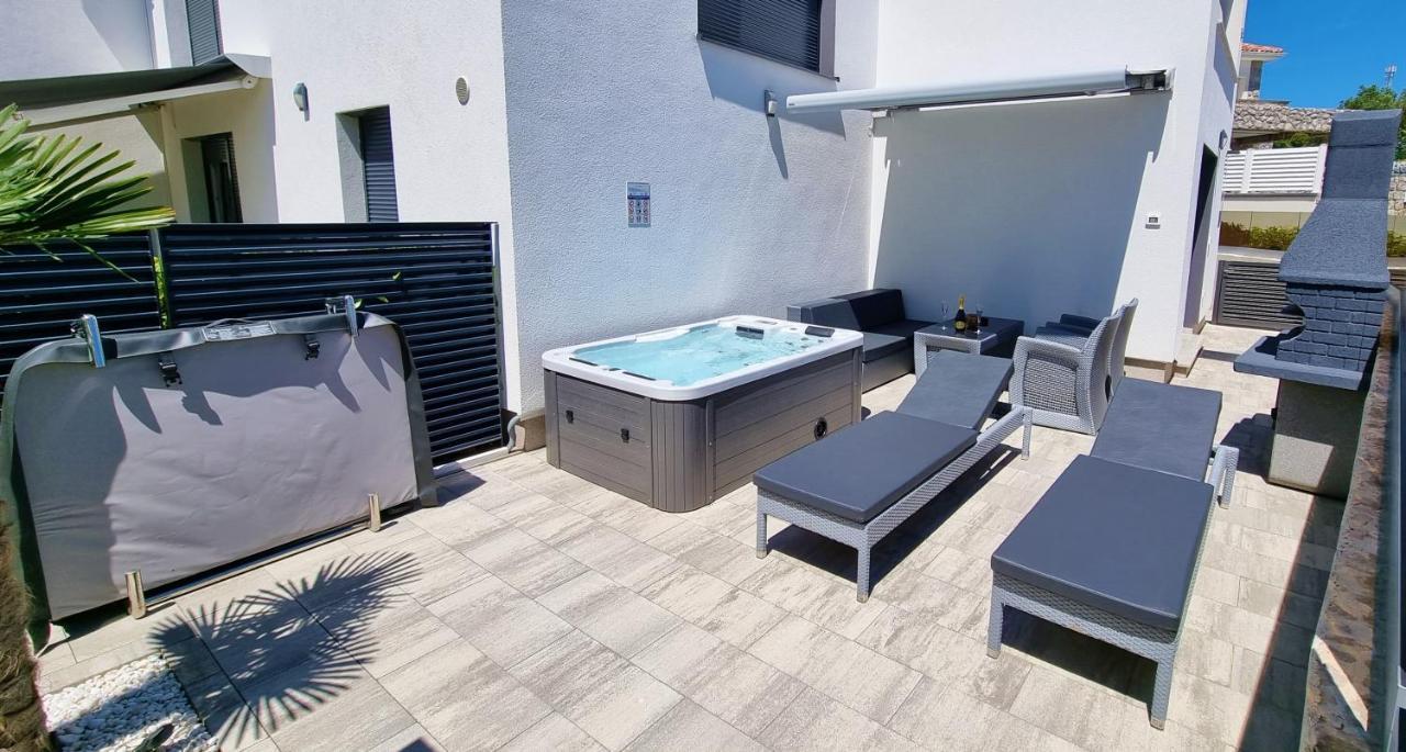 Bartol Luxury Apartments Krk Croatia, With Own Hot Tub - Whirlpool Крк Экстерьер фото