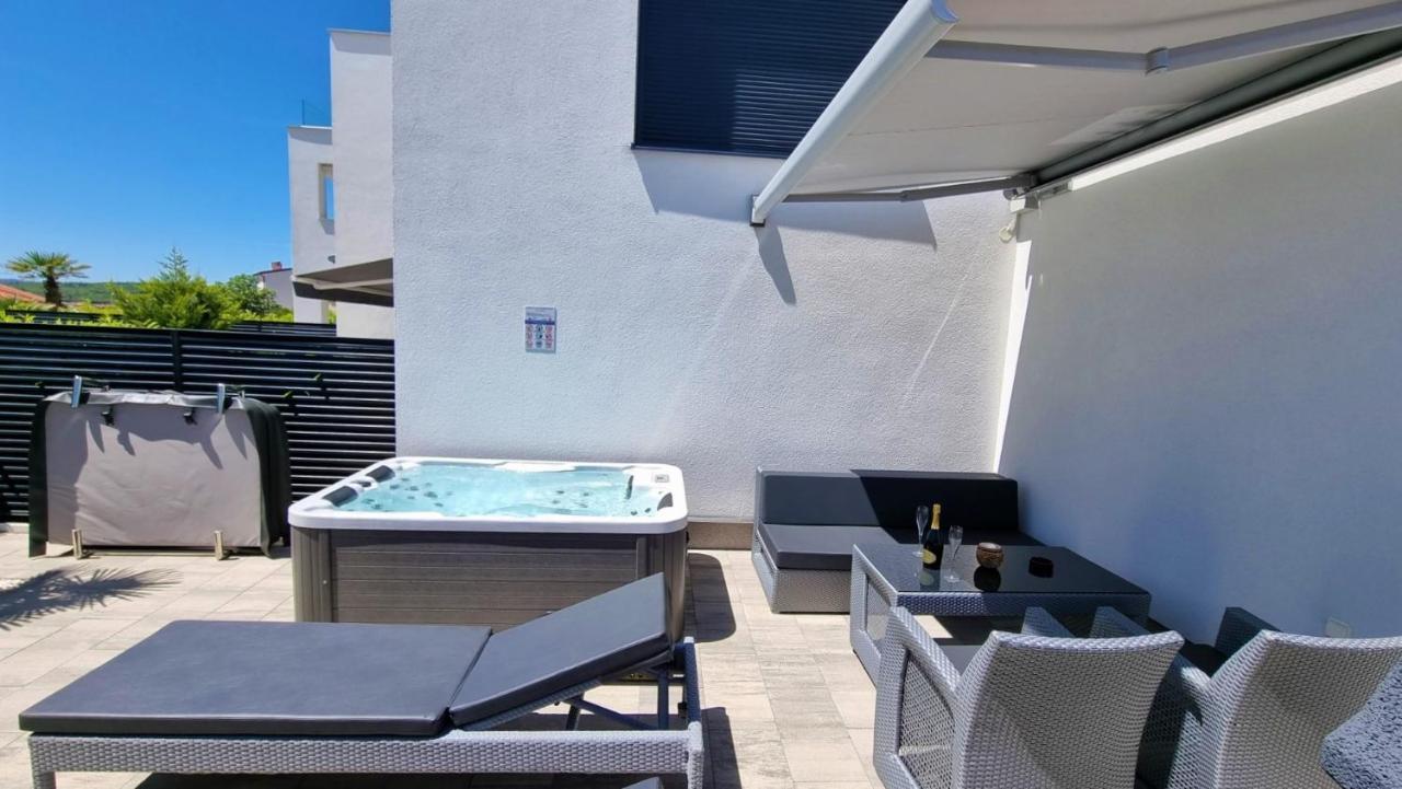 Bartol Luxury Apartments Krk Croatia, With Own Hot Tub - Whirlpool Крк Экстерьер фото