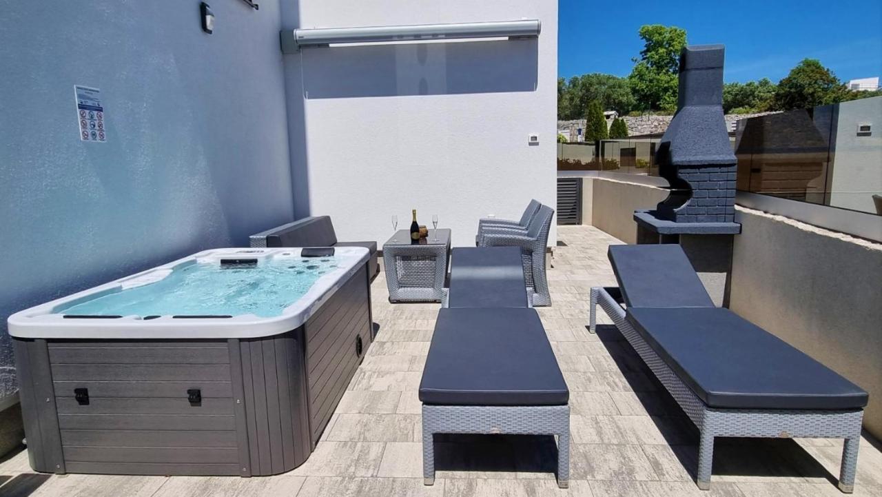 Bartol Luxury Apartments Krk Croatia, With Own Hot Tub - Whirlpool Крк Экстерьер фото